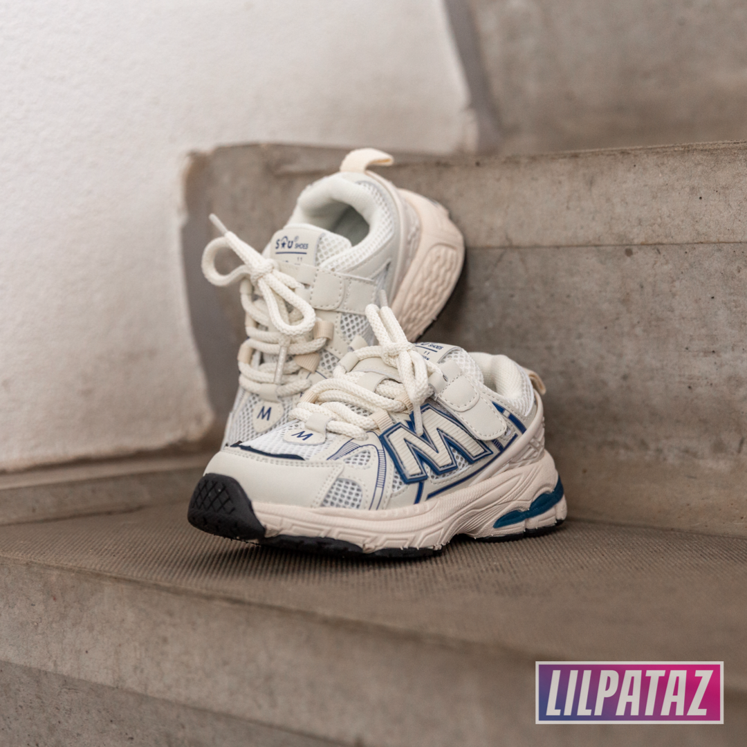 Moodz White (size 28 and 37)