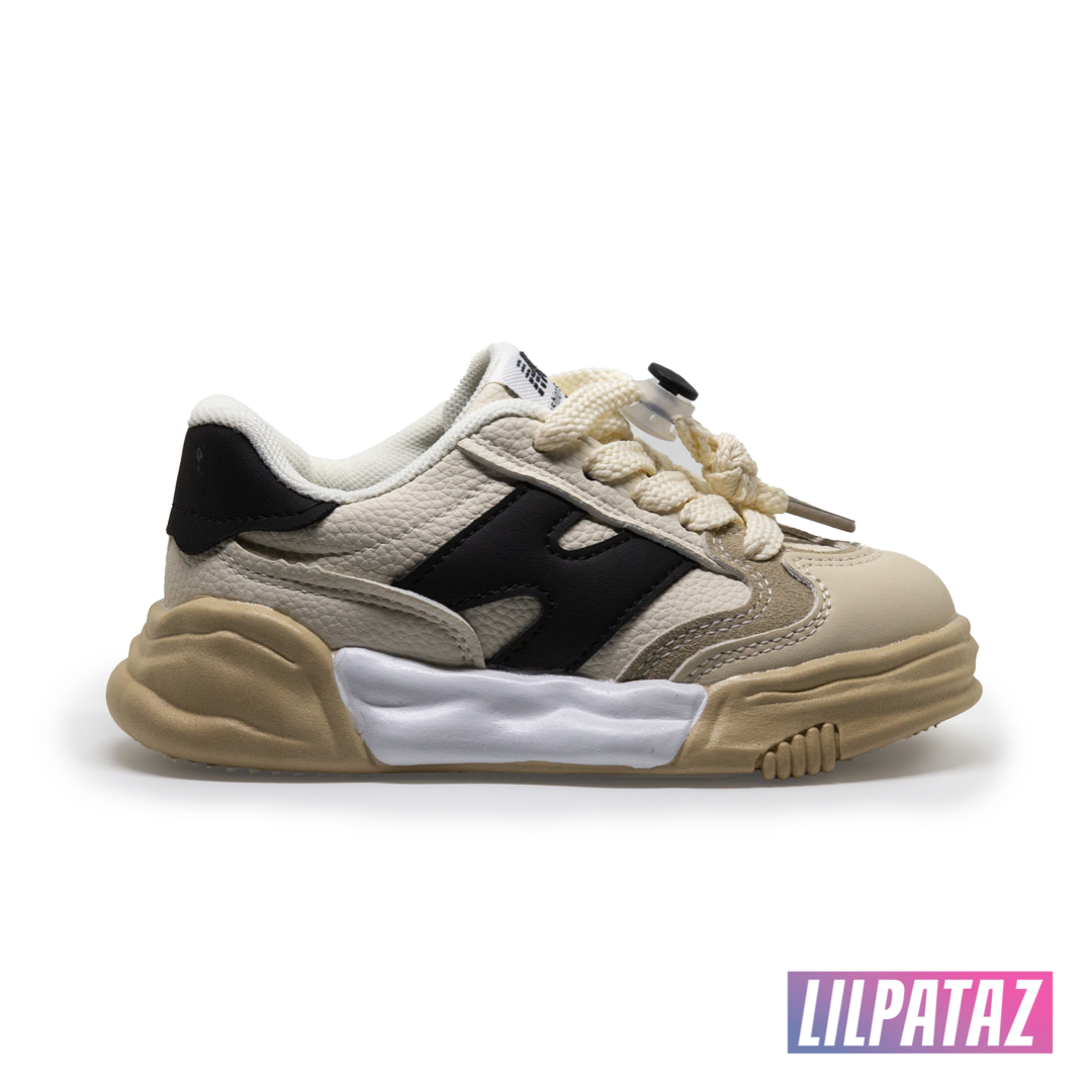 Performerz Off-White Black (size 21 and 22)